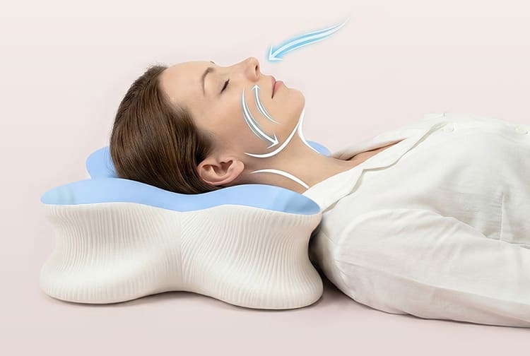 Woman breathing easily on Melara Air pillow